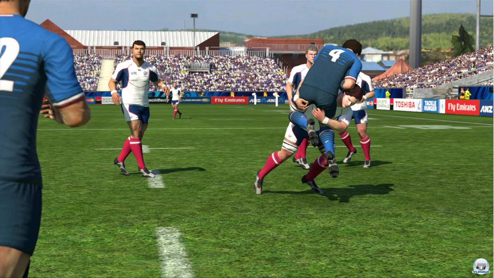 Die Tacklings sind mitunter ansehnlich. Der Rest der Pr&auml;sentation bleibt unweltmeisterlich spr&ouml;de.