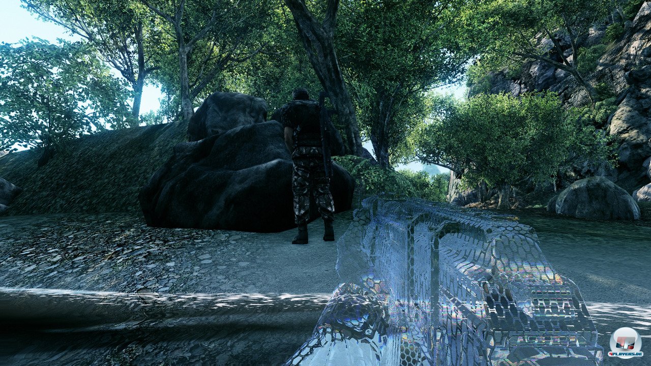 Die Bedienung des Nanosuits wurde sinnvoll entschlackt: Jetzt m&uuml;ssen nur noch zwei Funktionen manuell aktiviert werden.