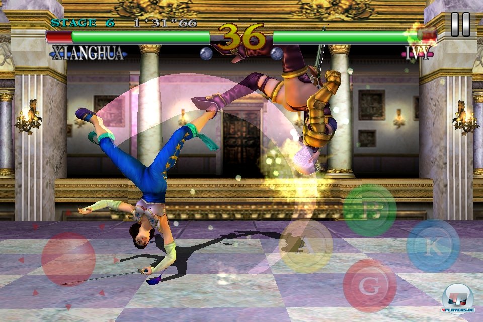 Die Steuerung ist die gr&ouml;&szlig;te Schw&auml;che der touch-Version: Zwar lassen sich alle Kn&ouml;pfe frei positionieren und in der Gr&ouml;&szlig;e ver&auml;ndern, aber die virtuelle Kontrolle der K&auml;mpfer ist sehr schwammig.