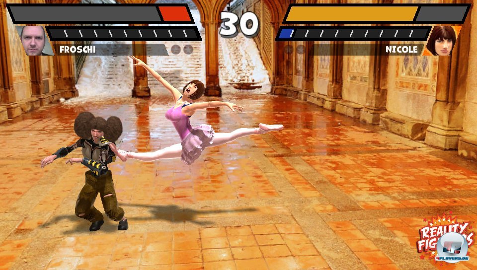 Das Spiel selbst: h&ouml;chst entt&auml;uschend. Die Kampfmechanik ist lachhaft, die Kameraf&uuml;hrung eine Zumutung.