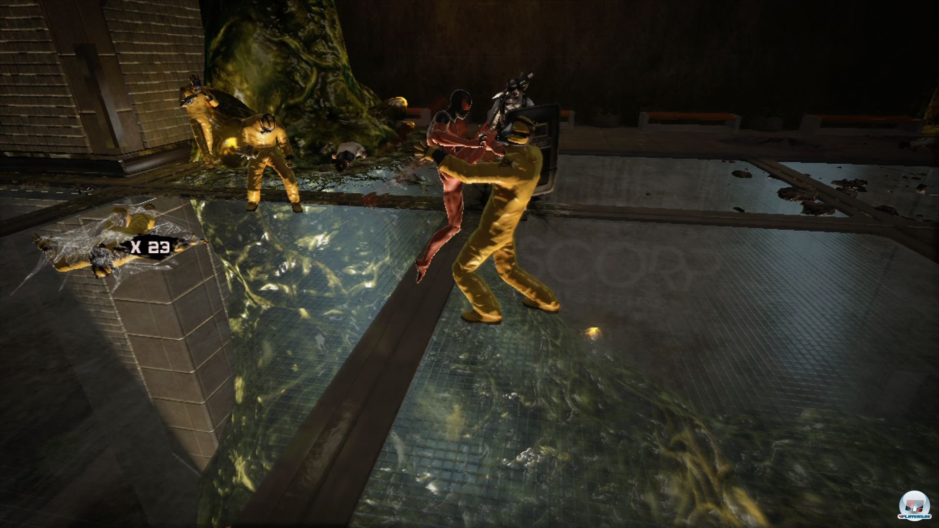 Das deutlich von den Batman-Spielen inspirierte Kampfsystem ist sehr simpel, erm&ouml;glicht aber sch&ouml;n flie&szlig;ende Kloppereien.