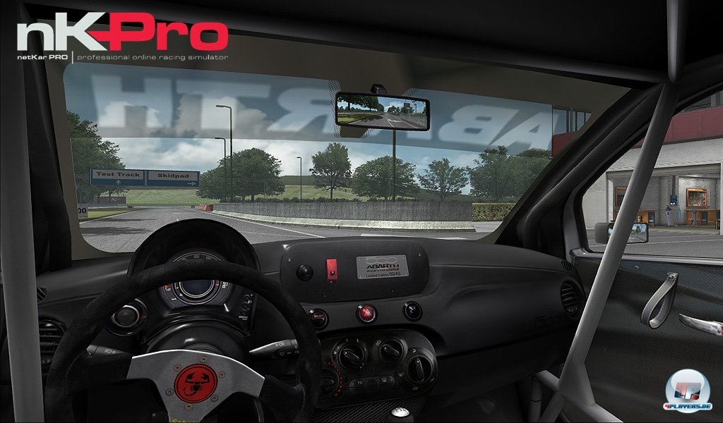 Die Cockpits sind z.T. interaktiv - ausgew&auml;hlte Schalter und Kn&ouml;pfe lasse sich bedienen.