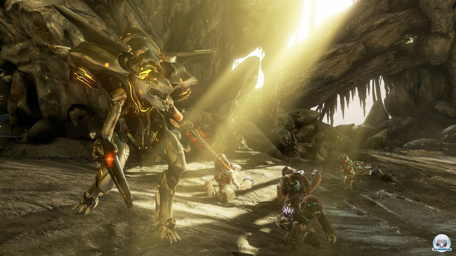 Die Prometheaner bringen einige neue Waffen ins Spiel: Die meisten davon streuen stark - andere verschie&szlig;en aber richtig durschschlagkr&auml;ftige Lichtpakete.