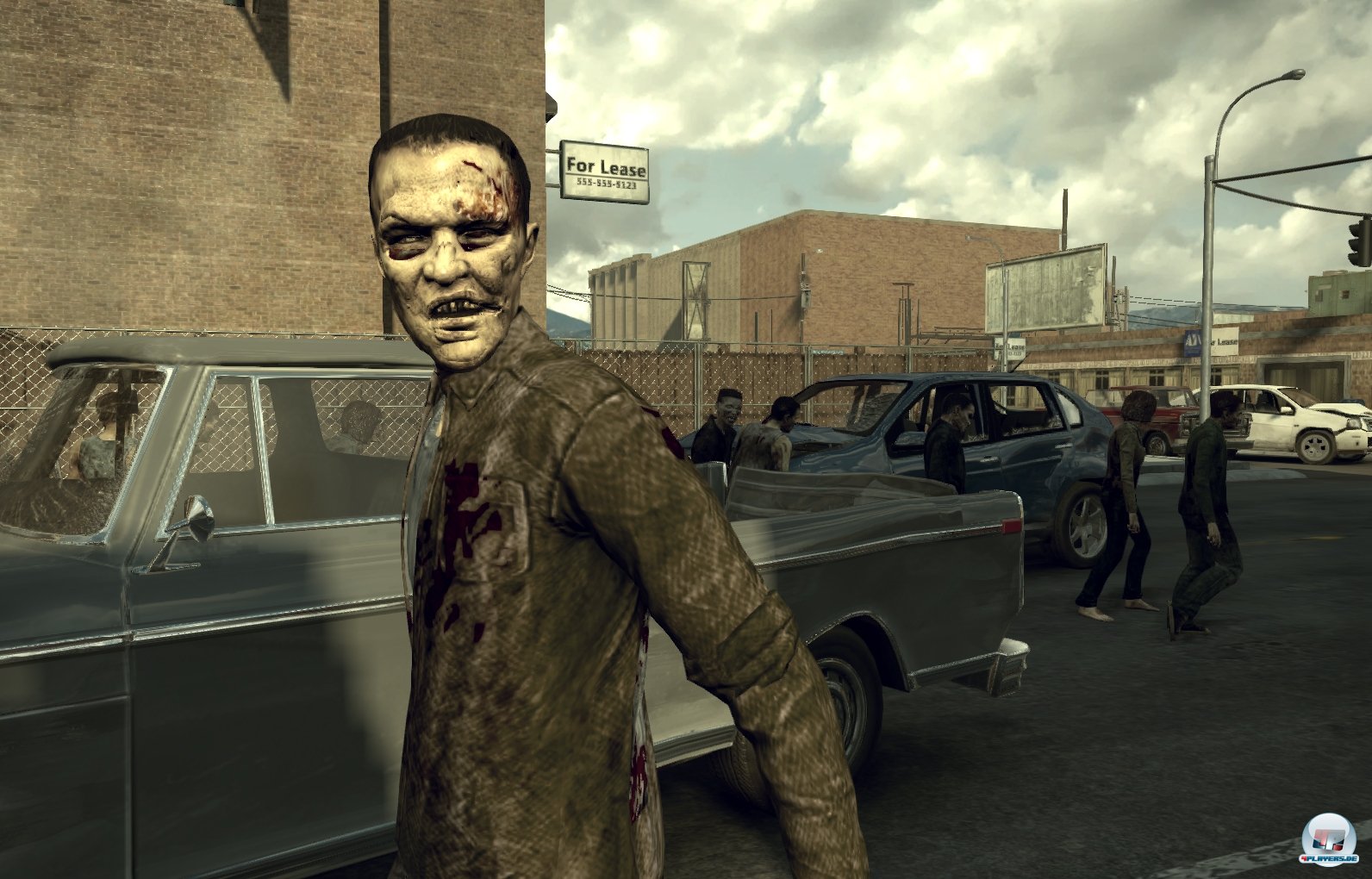 Die Zombies stellen im nahkampf keine Gefahr dar - man kann sie einfach mit dem Messer oder &Auml;hnlichem besiegen.