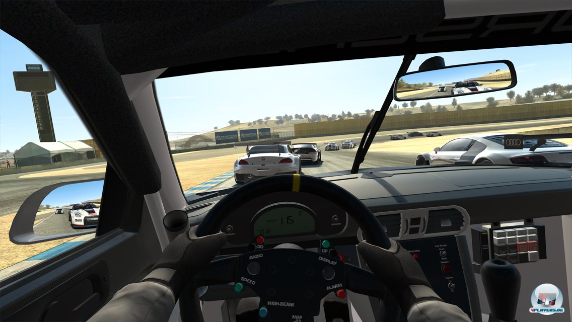 Die Kippsteuerung erweist sich vor allem in der Cockpit-Perspektive als feinf&uuml;hlig.