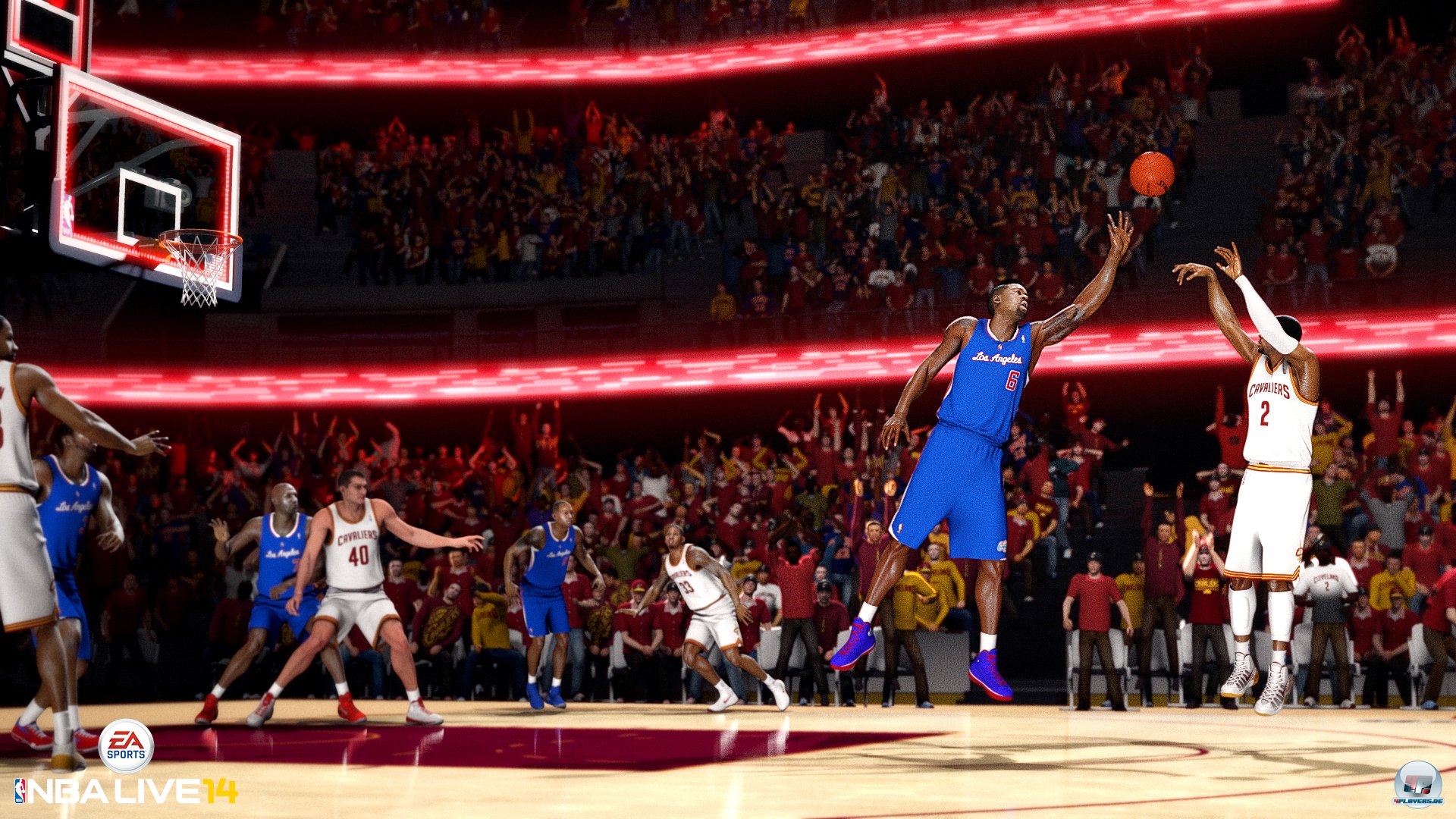 Gedunkt wird viel, aber das liegt auch daran, dass K&ouml;rperkontakt unter dem Korb kaum eine Rolle spielt.