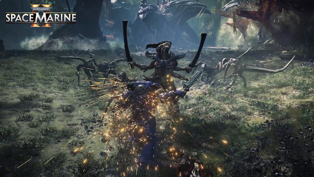 Screenshot aus Space Marine 2. Ultra Marine Titus pariert gerade einen Tyraniden und k&auml;mpft gegen eine &Uuml;bermacht.